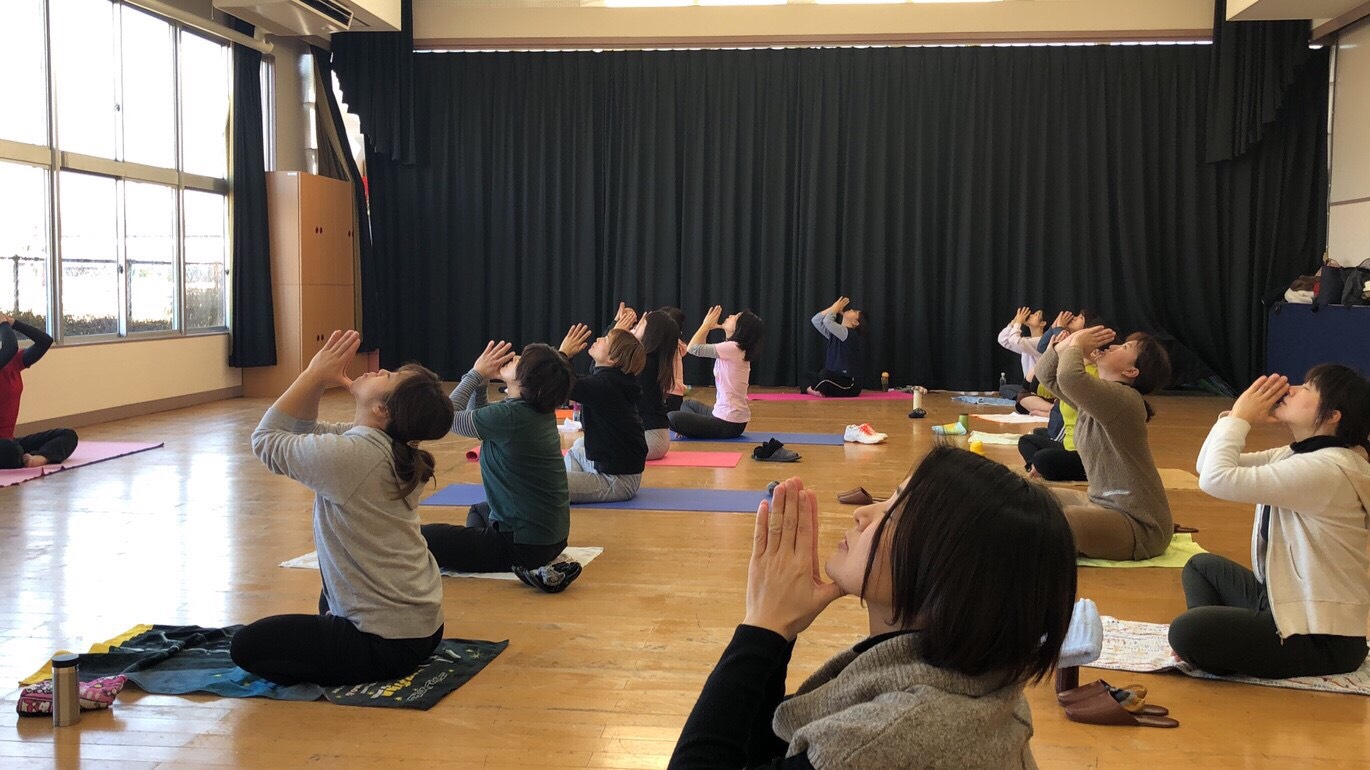 家庭教育学級ヨガレッスン♡ダリアヨガ